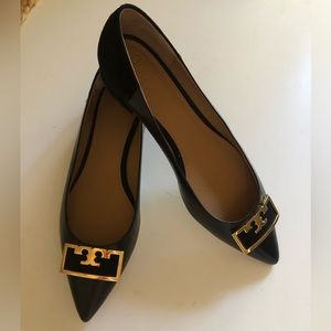Tory Burch Gigi Black Flats Leather Gold Logo Size 9 NEW
